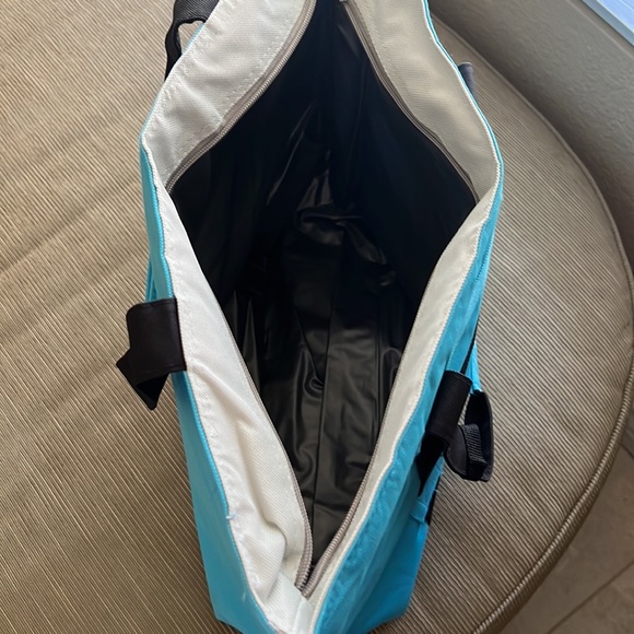 Fridge Insulated beach or picnic large tote bag. - Picture 7 of 10